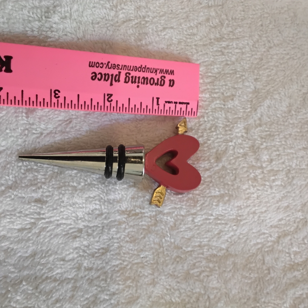 Source Unknown Red Heart Wine Stopper